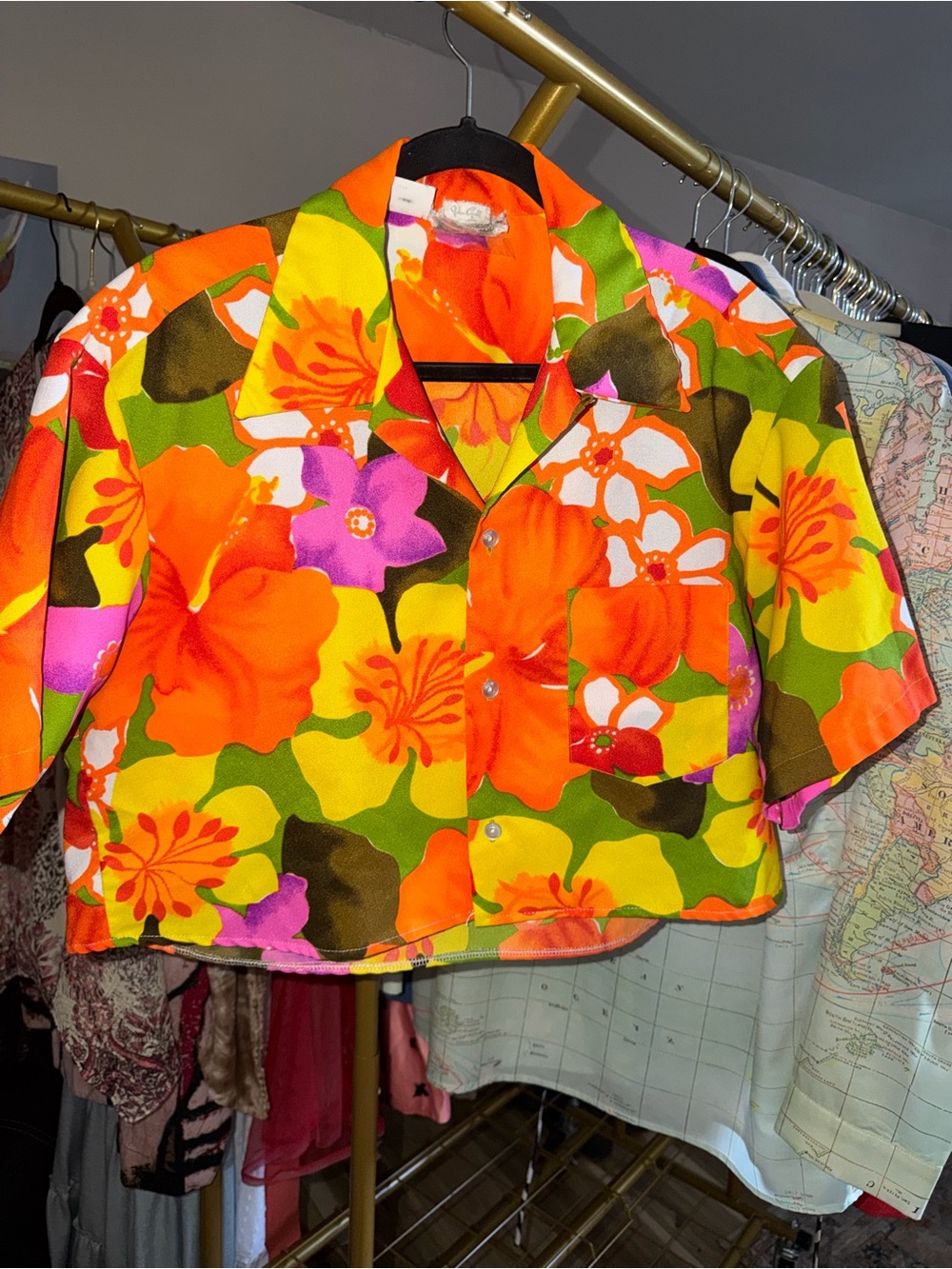 John Galt  Island Casuals Half Cropped Men’s Hawaiian Shirt. Highly Collectible